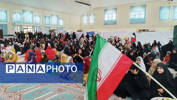 برپایی میز خدمت و نمایشگاه نقاشی در جشن 22 بهمن مارگون