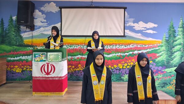 جشنواره دهه فجر مدرسه‌ای