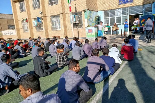 المپیاد ورزشی درون مدرسه‌ای با نمایش منش پهلوانی