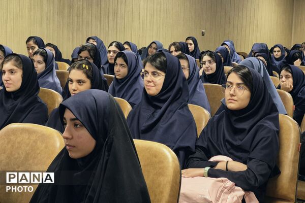 از افتخارآفرینی تا روایت رسانه‌ای دانش آموزان در دبیرستان فرهنگ