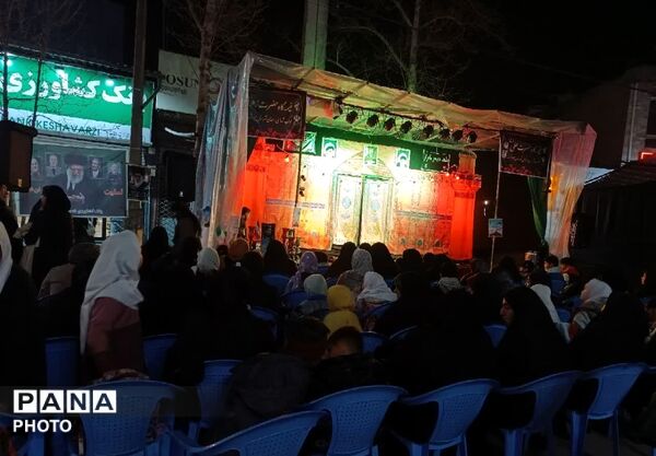 تجمع مینودشت با شب‌های دیگر متفاوت بود