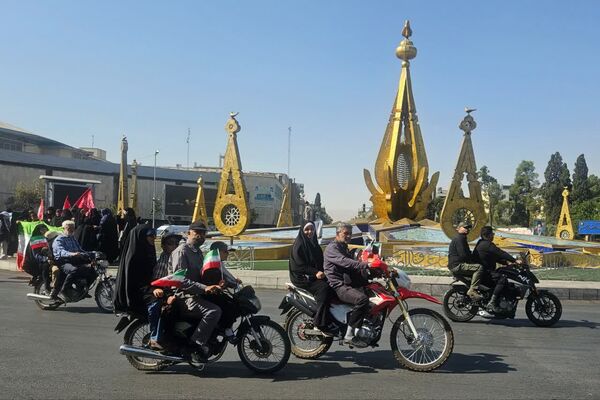 راهپیمایی جان‌فدایان ایران در شیراز - 1