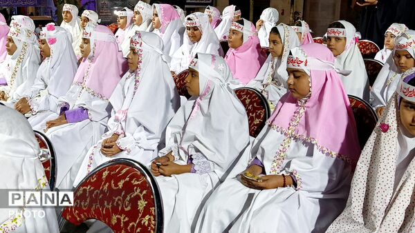 جشن تکلیف دانش‌آموزان مدرسه شهید دهستانی نظرآباد در تجمعات شبانه