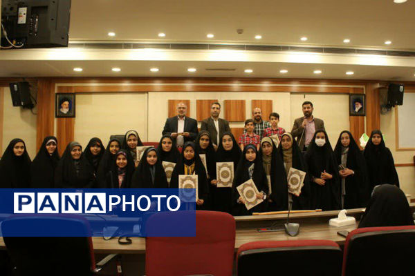 تقدیر از دانش‌آموزخبرنگاران برگزیده رویداد «فرزندان انقلاب» در قم