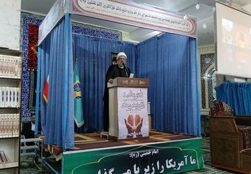 حضور دانش‌آموزان در نماز جمعه، نشان از رشد معنوی و تربیتی از نسل جوان است