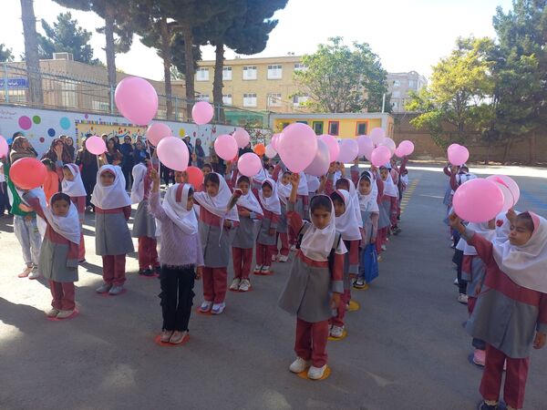 جشن شکوفه ها در مدارس خراسان شمالی