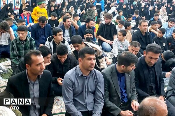 سفره افطاری ۲ هزار نفری در قلعه رئیسی