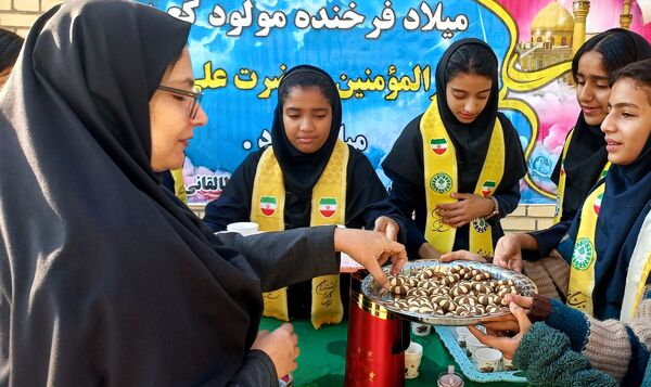 شور و شوق دانش‌آموزان در روز پدر