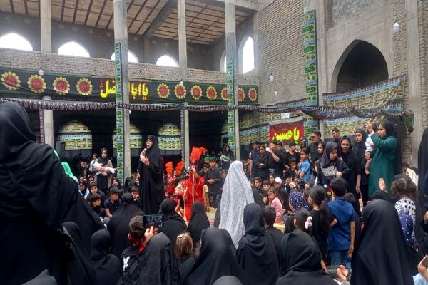 اجتماع بزرگ شیرخوارگان حسینی در شهرستان فاروج 