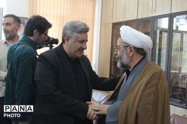 رونمایی از پوستر سومین جشنواره سراسری خوشنویسی «مشق عشق»