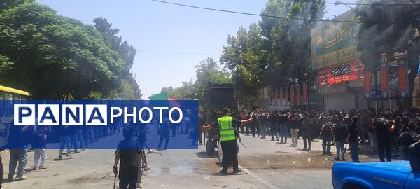 برپایی پرشور مراسم عزاداری سیدالشهدا در خیابان‌های نیشابور 