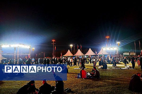 انفجار شور حسینی در قلب تهران؛ نوجوانان میدان آزادی را عاشورایی کردند