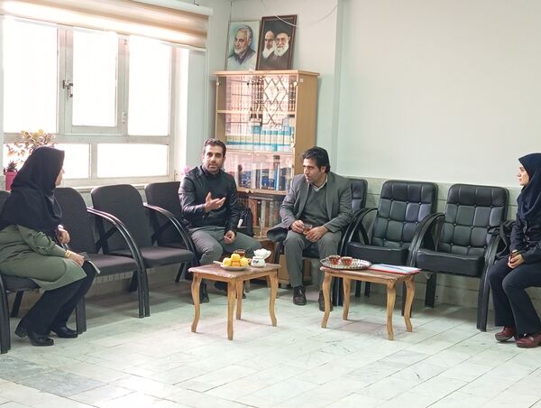 تیم مشاوره استان در هنرستان حضرت زهرا(س) شهرستان بن
