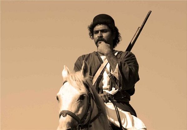 رئیسعلی دلواری یکی از شخصیت‌های برجسته تاریخ معاصر ایران است