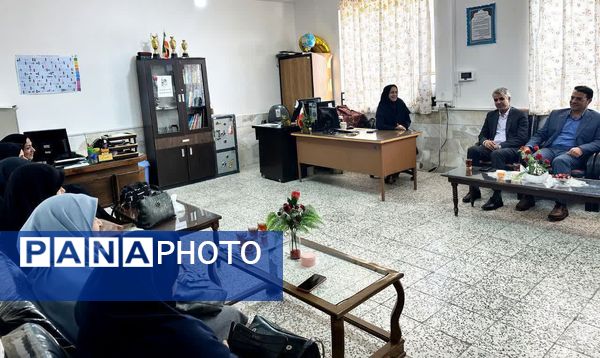 بازدید مدیر آموزش و پرورش کاشمر از مدارس این شهر