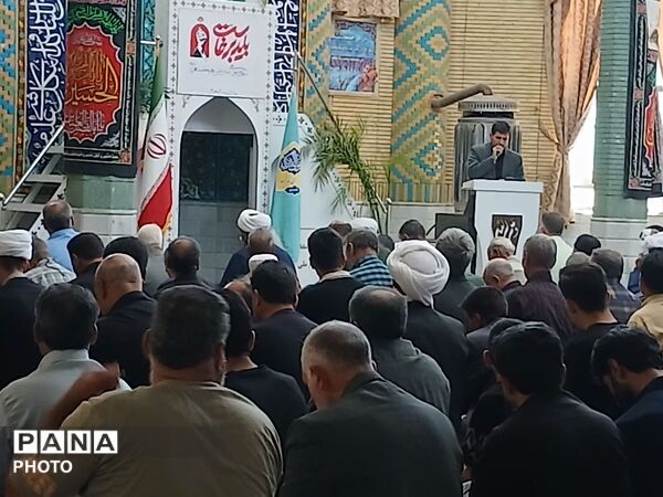 مصلای باخرز میزبان نمازگزاران ولایتمدار