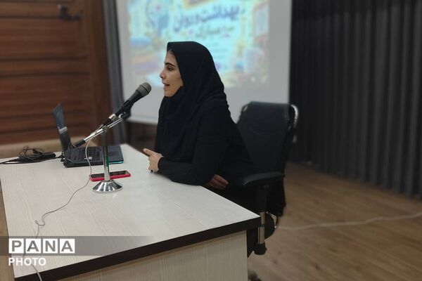 نشست اولیا و مربیان پایه‌های هفتم و هشتم دبیرستان پویندگان
