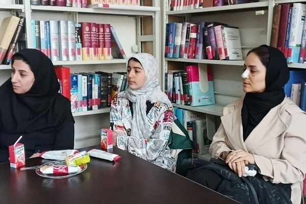 محفل «مام وطن» با طنین شاهنامه‌خوانی در کتابخانه مرکزی علامه امینی شهرستان قدس