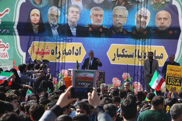 فریاد استکبار ستیزی از ورامین طنین انداز شد