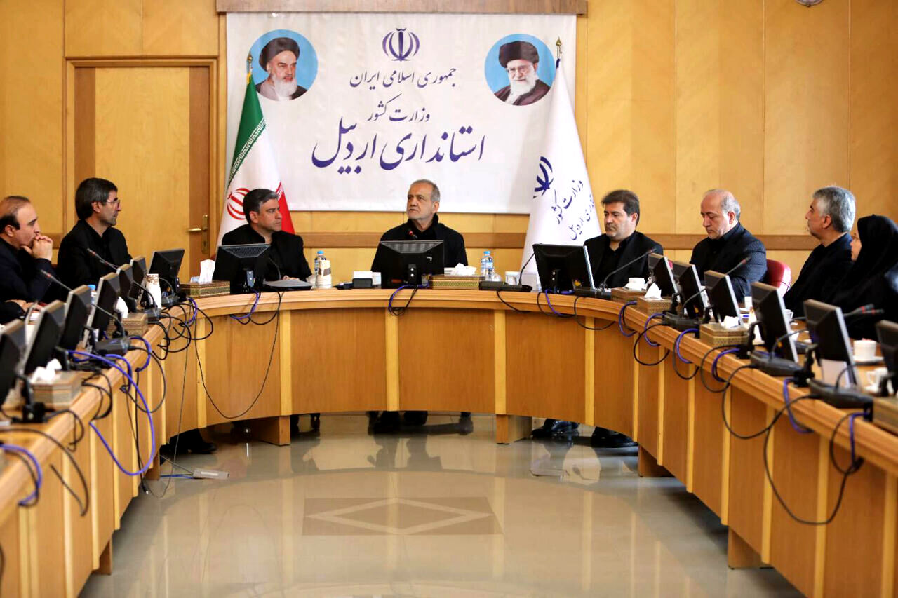 پزشکیان: در کنار توسعه فضاهای آموزشی، ارتقای کیفیت آموزش نیز باید در اولویت باشد