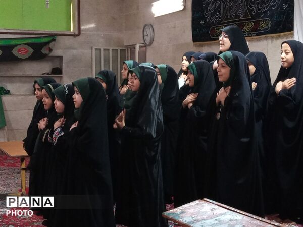 مراسم شیرخوارگان عاشورایی در مسجد پنج تن نیشابور
