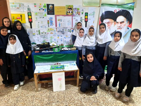 نمایشگاه‌هایی برای قدردانی از غیور مردان در مدارس مرند