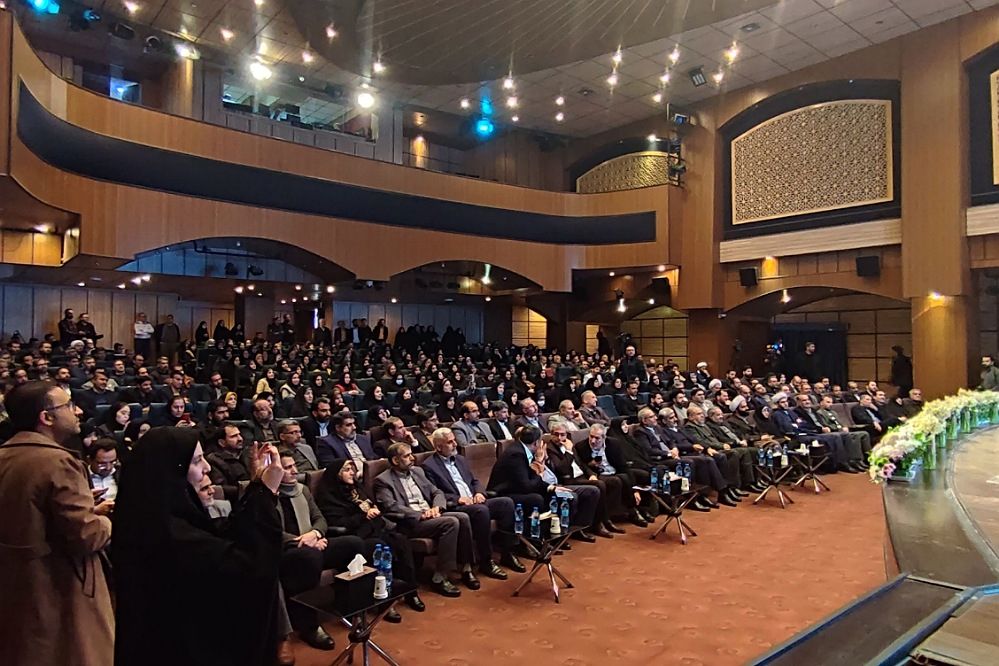 تربیت آرمانی برای ایران،برای مدرسه