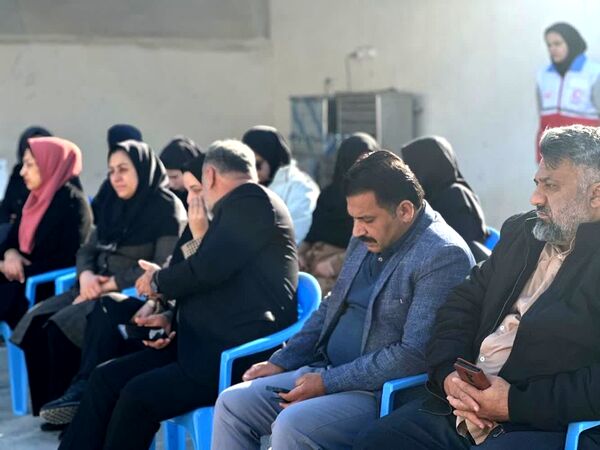 نواختن زنگ انقلاب در دبیرستان هیأت‌امنایی طه