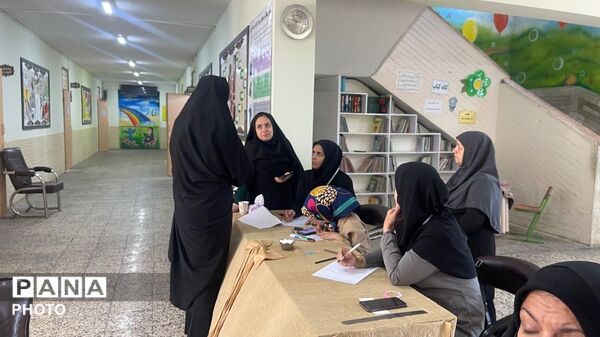 دبستان پنجم مهر میزبان طرح ابتکاری شمسا