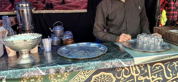 استقبال از زائران کربلا در بازگشت از کربلا