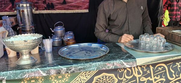 استقبال از زائران کربلا در بازگشت از کربلا