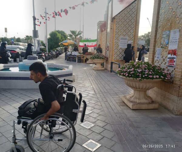 مراسم بزرگداشت شهدای حملات تروریستی رژیم صهیونسیتی در گلستان شهدای اصفهان 