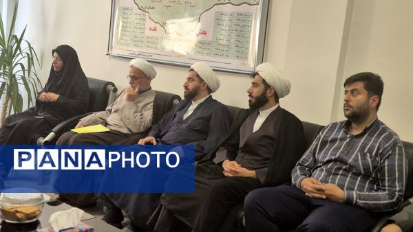 برگزاری جلسه شورای اداری در بلده