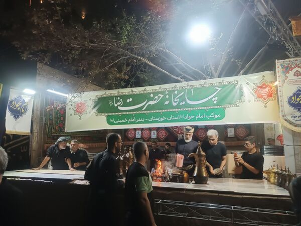 حال و هوای یکی از خیابان های مشهد در شب شهادت امام رضا (ع) 