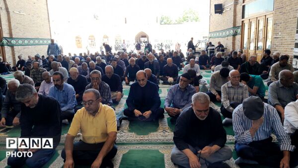 قاب پانا میزبان نماز جمعه مسجد جامع نیشابور