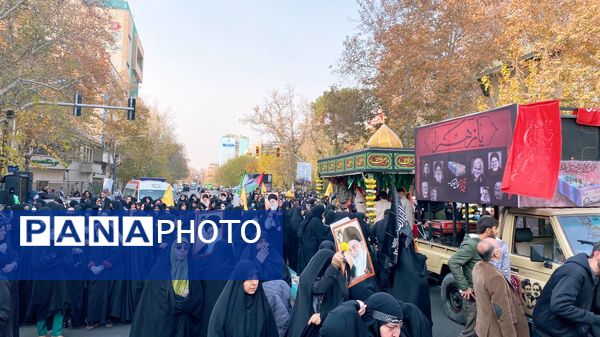 شکوه حضور فرهنگیان مناطق تهران در تشییع شهید گمنام
