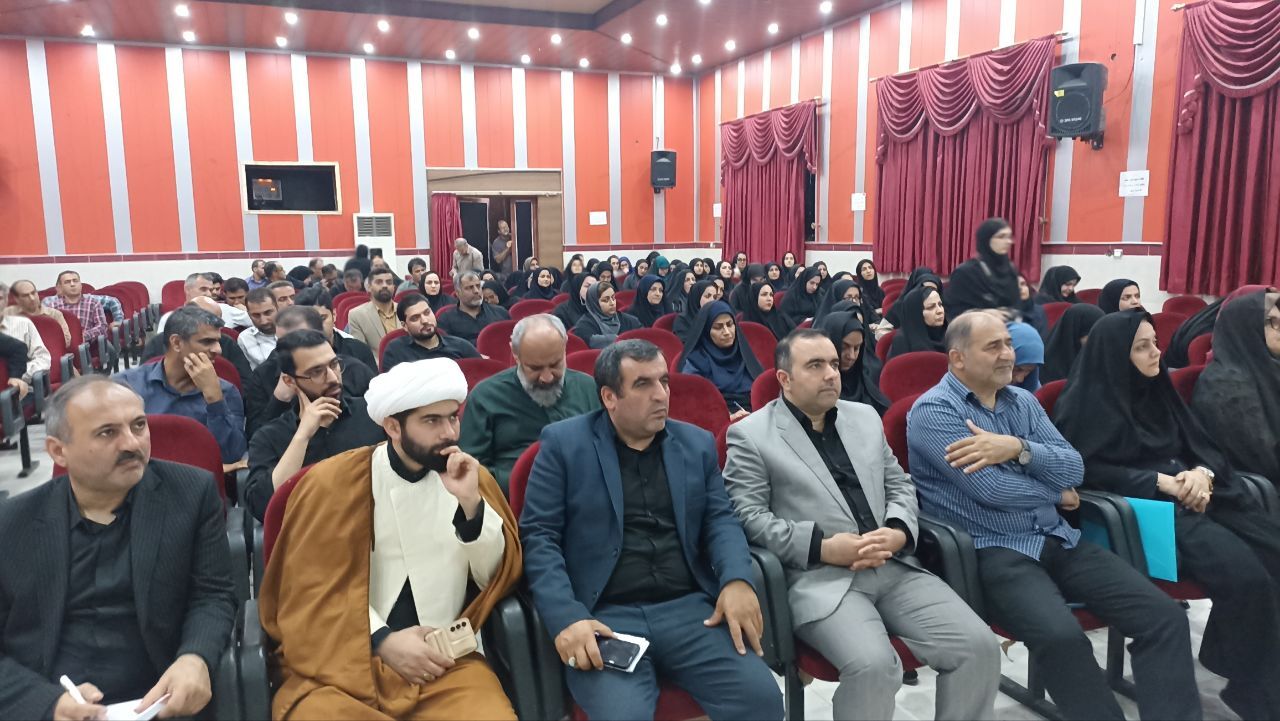 جلسه تخصصی پروژه مهر مدیران مدارس محمودآباد 