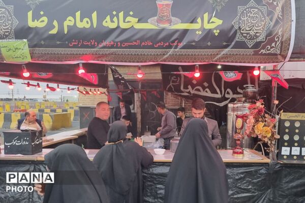استقرار موکب‌های مردمی، دانش آموزی و خدمت‌رسان ارتش به زائران اربعین