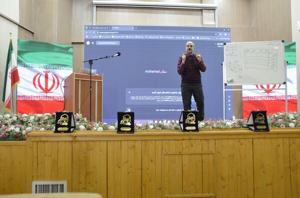 سومین جلسه دوره آموزشی مدیران دبیرستان های نمونه دولتی و شبانه‌روزی استان خراسان رضوی