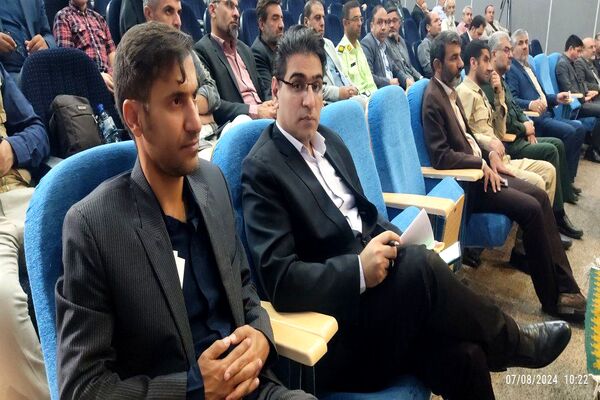 آیین تجلیل از خبرنگاران و فعالان عرصه رسانه در سینما هنر یاسوج