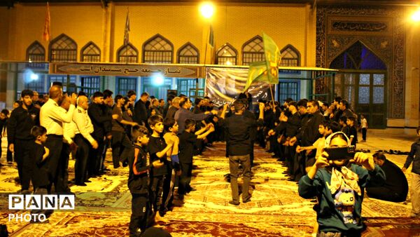 شبِ سوگ و عزاداری؛ تجلی‌گری ایثار در مراسم شب تاسوعا در شهرستان مارگون 