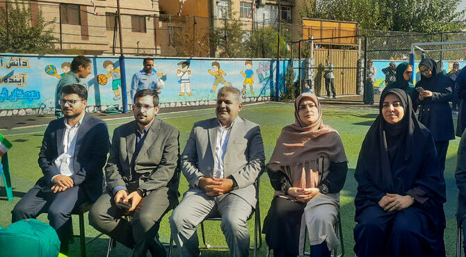 جشن شکوفه‌ها؛ اولین زنگ مدرسه برای کلاس‌اولی‌های دبستان فرهنگ پسران