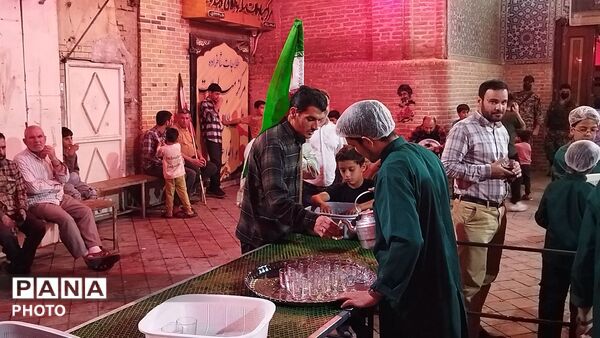 چایخانه حضرت زهرا(س) نیشابور در دویست‌وهشتمین شب از اجتماعات 