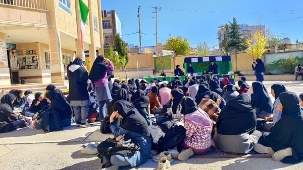 برپایی موکب به‌مناسبت شهادت حضرت زهرا(س) در مدرسه ۹ دی یاسوج