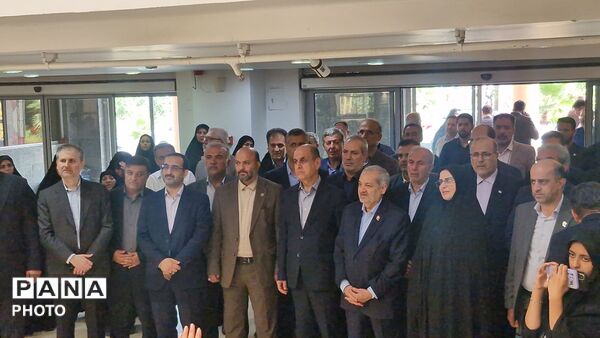 حضور وزیر آموزش‌وپرورش در مراسم گرامی‌داشت دولتمردان شهید در رشت