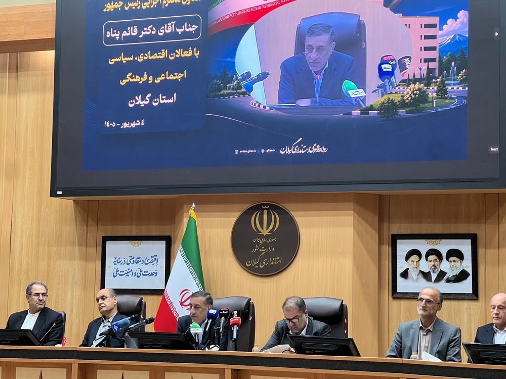 روسای قوا و فرماندهان نظامی شجاعانه در کنار مردم ایستادند‌