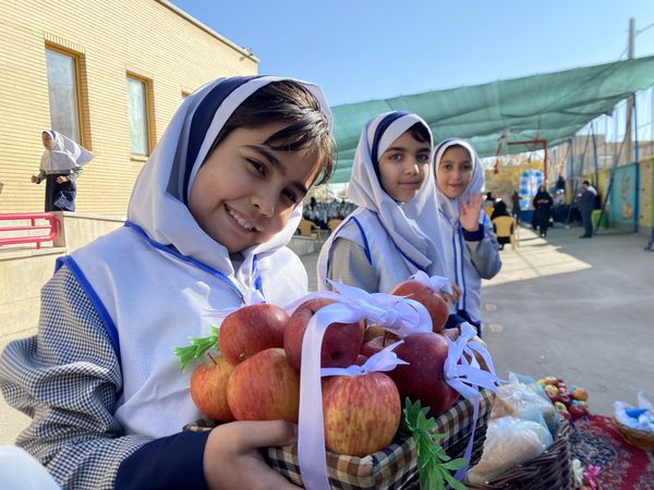 صبحگاه شاد مدارس دخترانه استان اصفهان در قالب طرح «نوجوان شاد ایرانی (نشا)»