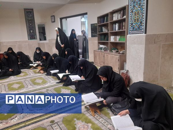 جزء خوانی قرآن کریم در حوضه بسیج خواهران آشخانه