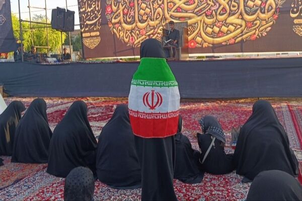  همایش بانوان حسینی با محوریت یادبود حضرت رقیه (ع) در نهاوند