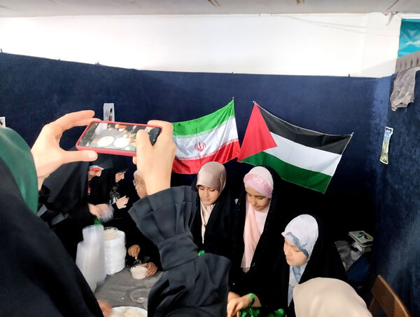 پویش طبخ غذای مقلوبه فلسطینی در قم